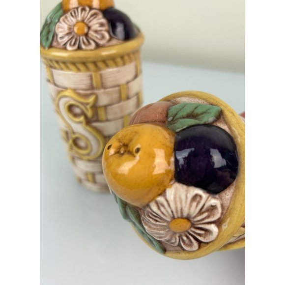 Vintage Tall Basket Weave Ceramic Salt & Pepper Shakers Floral Fruit Retro Home - Picture 9 of 13